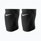 Volejbalové chrániče a nákolenky Nike
