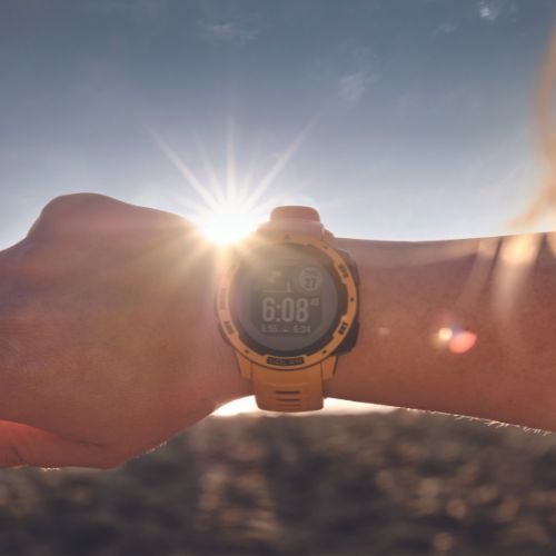 Sportovní hodinky Garmin Solar červené 010-02293-20