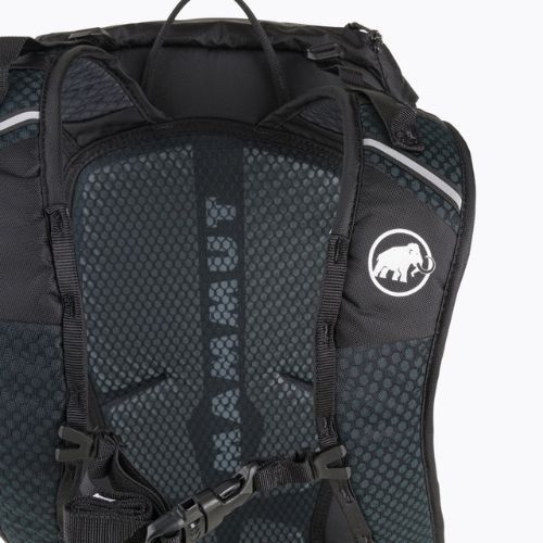 Turistický batoh MAMMUT Lithium 30 l černý