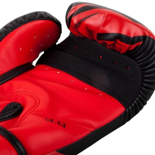 Boxerské rukavice Venum Challenger 3.0 Red/Black 03525-100-10OZ