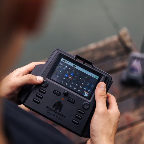 BearCreeks iPilot50 návnada loď s GPS Autopilot System + BC202 Fishfinder černá IPILOT50.BLACK