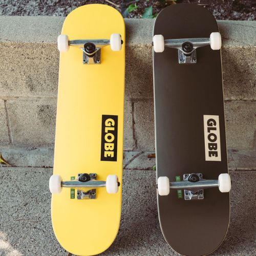 Globe Goodstock classic skateboard žlutý