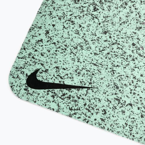 Podložka na jógu Nike Move 4 mm zelená N1003061-371