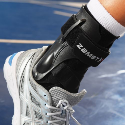 Ortéza pravého kotníku Zamst A2-DX Ankle Right černá 670601