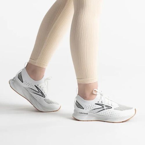 Brooks Levitate StealthFit 6 dámská běžecká obuv šedá 1203851B170