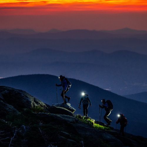 Čelová svítilna Petzl Actik šedá E063AA00