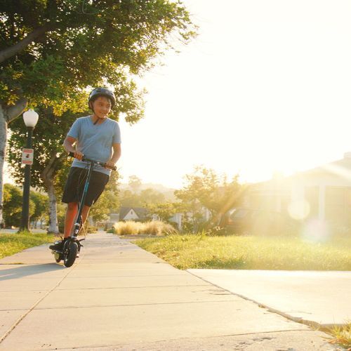 Dětská elektrická koloběžka Razor E100 Powercore černo-modrá 13173843