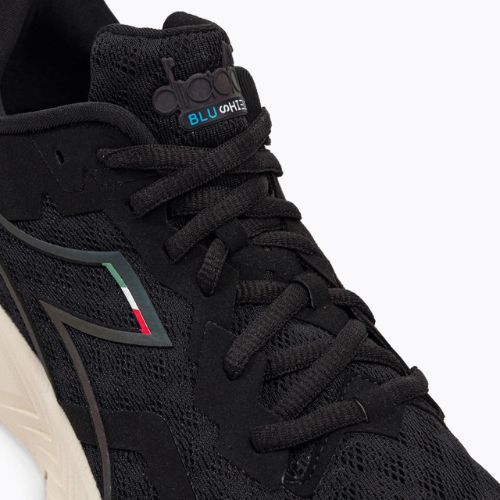 Pánská běžecká obuv Diadora Mythos Blushield Volo Hip 3 black DD-101.179089-C2609
