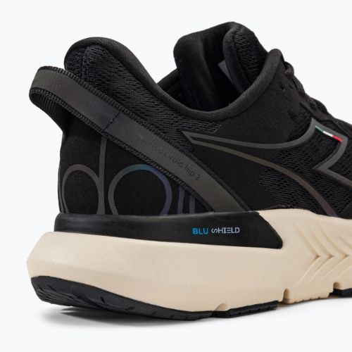 Pánská běžecká obuv Diadora Mythos Blushield Volo Hip 3 black DD-101.179089-C2609