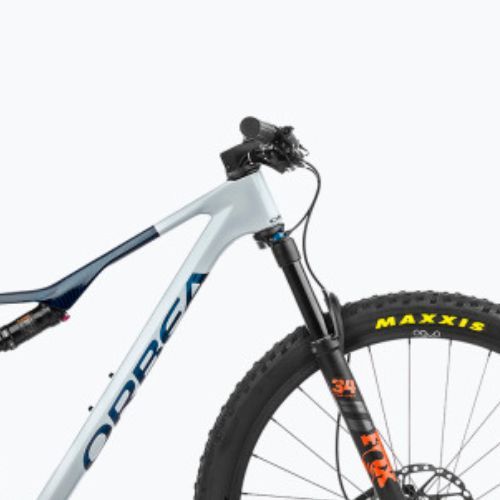 Horské kolo Orbea Oiz M20 2023 halo silver/blue carbon view