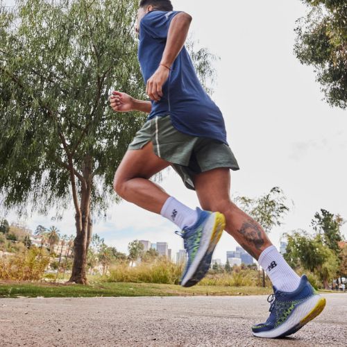 Pánské běžecké boty New Balance W1080V12 navy