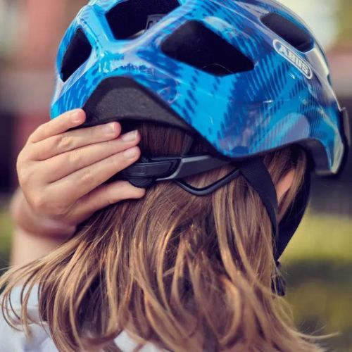 Cyklistická helma Abus Macator steel blue