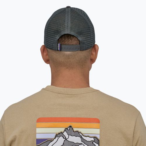 Kšiltovka Patagonia P-6 Logo LoPro Trucker forge grey