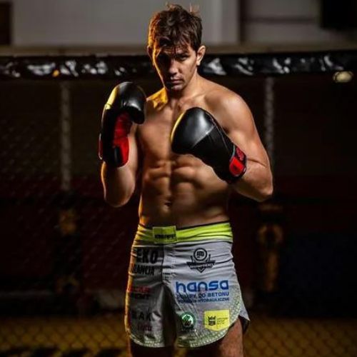 Boxerské rukavice  DBX BUSHIDO "Hammer - Red" Muay Thai czarne/czerwone