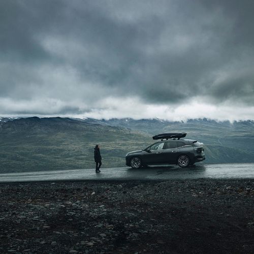 Černý lesklý střešní box Thule Motion 3 L