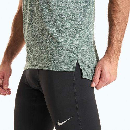 Pánské běžecké tričko Nike Dri-Fit Rise 365 vintage green/heather