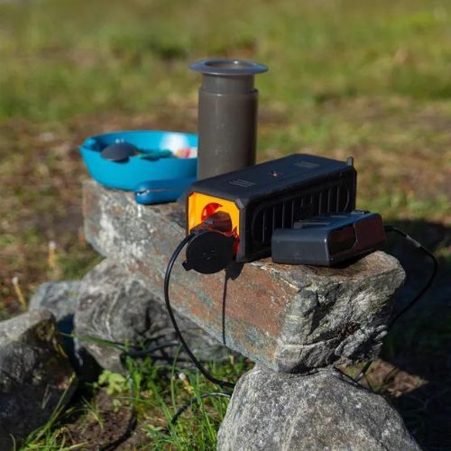 Powerbanka Xtorm Socket 25600 mAh 70W černá/oranžová