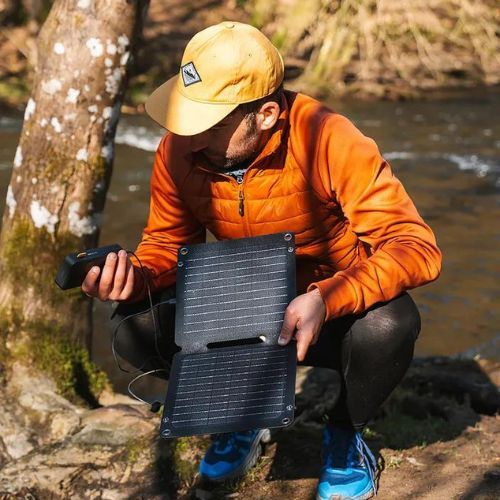 Solární panel Xtorm 14W černý