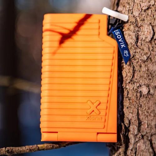 Xtorm Super Charger solární powerbanka 10000 mAh 20W černá