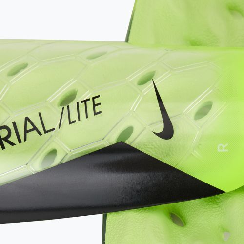Fotbalové chrániče Nike Mercurial Lite volt/barely volt/black