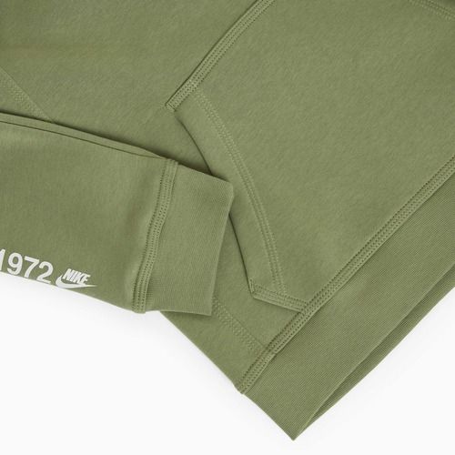 Dětská mikina Nike Sportswear Standard Issue oil green