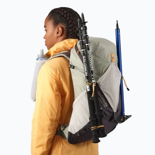 Dámský turistický batoh Salomon Aerotrek 18 l M-L seagrass/silver cloud/nine iron