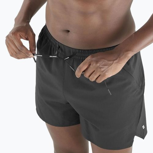 Pánské běžecké šortky Salomon SHAKEout Core 5" deep black
