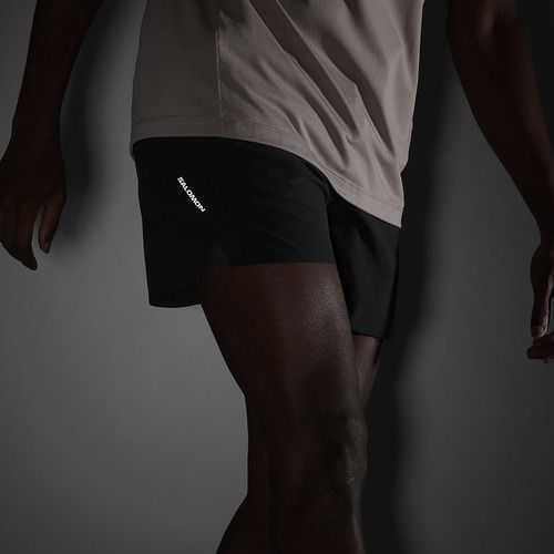 Pánské běžecké šortky Salomon SHAKEout Core 5" deep black