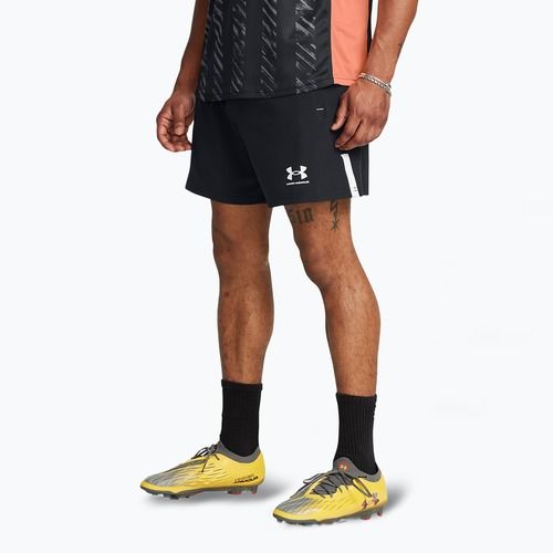 Pánské fotbalové šortky Under Armour Challenger Pro Woven black / white
