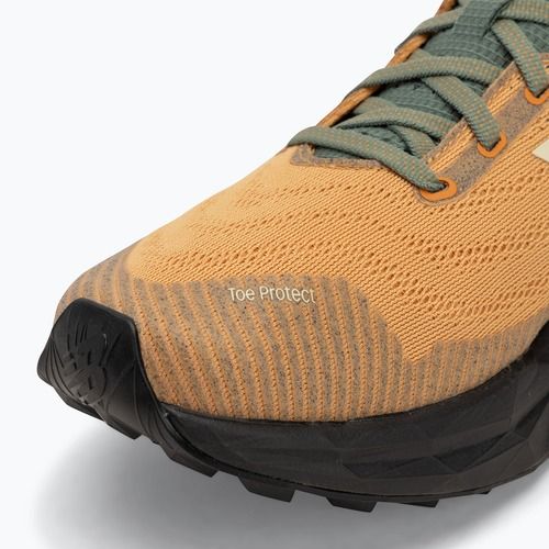 Pánské běžecké boty New Balance FuelCell Venym dried apricot