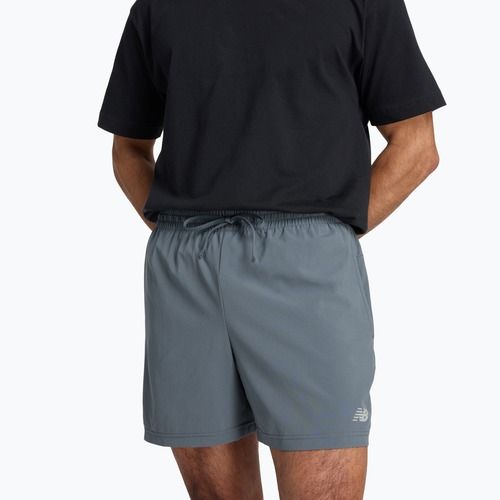 Pánské běžecké šortky New Balance Sport Essential 5" graphite