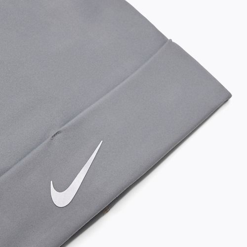 Čepice Nike Dri-Fit Peak Uncuffed Beanie smoke grey/silver