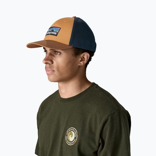 Kšiltovka Patagonia P-6 Logo LoPro Trucker talon gold