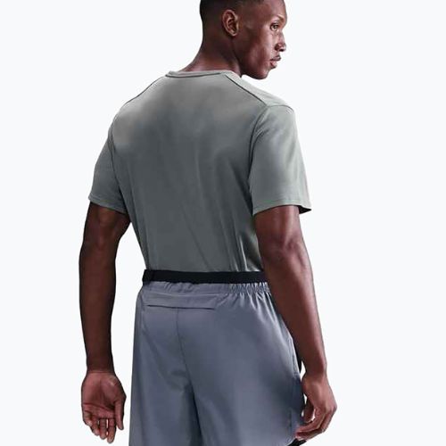 Pánské běžecké tričko Nike Miler Dri-Fit UV smoke grey