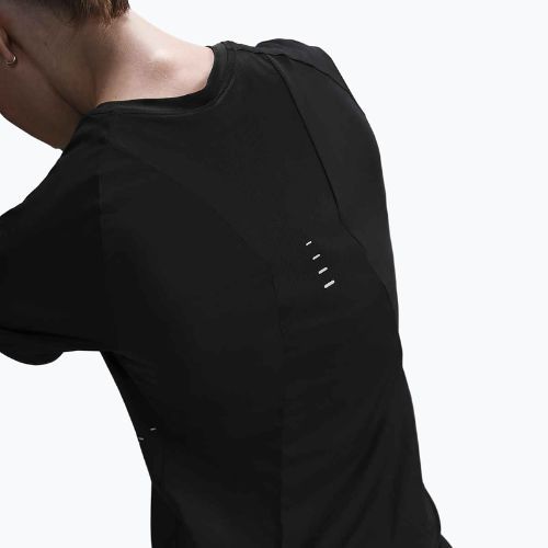 Dámské běžecké tričko Nike Swift Dri-Fit black