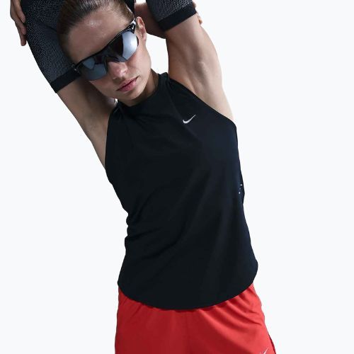 Dámské běžecké tričko Nike Swift Dri-Fit black