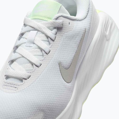Dámské boty Nike Promina white/metallic silver/barely volt