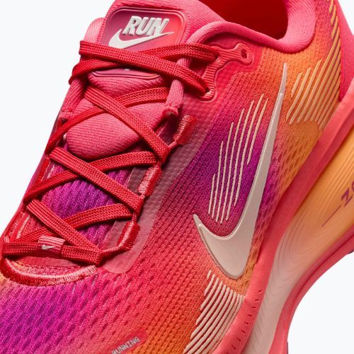 Dámské běžecké boty Nike Vomero 18 SE ember glow/sweet beet/marrakesh/washed coral