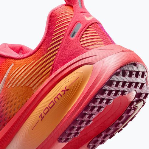 Dámské běžecké boty Nike Vomero 18 SE ember glow/sweet beet/marrakesh/washed coral