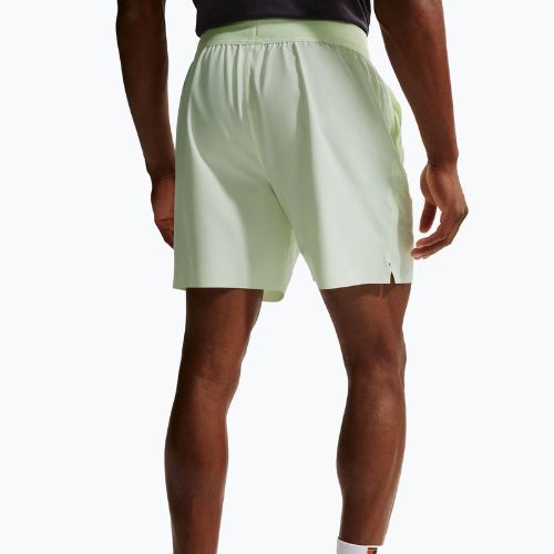 Pánské tenisové šortky Nike Court Dri-Fit Advantage 6" volt tint/black