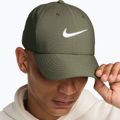 Kšiltovka Nike Dri-FIT Club medium olive/white
