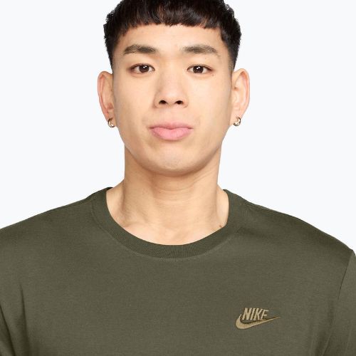 Pánské tričko Nike Sportswear Club medium olive/parachute beige