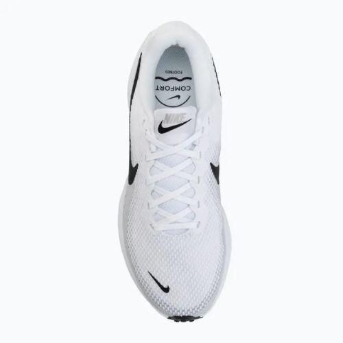 Dámské běžecké boty Nike Revolution 8 Extra Wide white/pure platinum/black