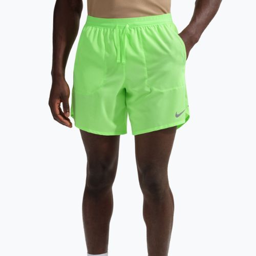 Pánské běžecké šortky Nike Stride Dri-Fit Brief-Lined 7" lime blast