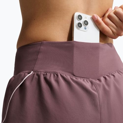 Dámské běžecké šortky Nike Tempo Swoosh Dri-Fit Mid-Rise s vnitřní slipovou vložkou tattoo/pin foam