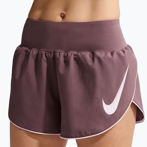 Dámské běžecké šortky Nike Tempo Swoosh Dri-Fit Mid-Rise s vnitřní slipovou vložkou tattoo/pin foam
