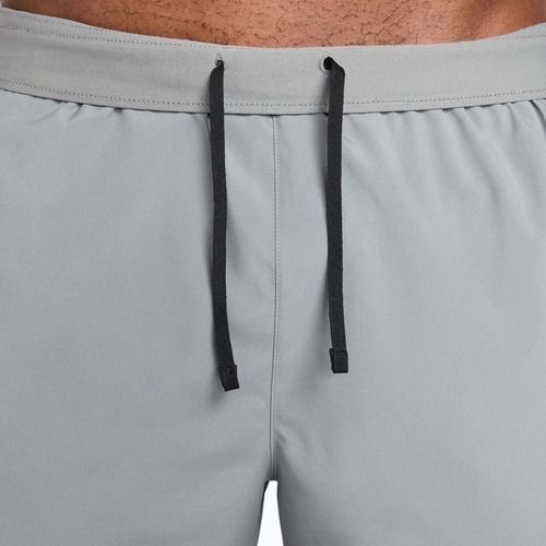 Pánské šortky Nike Dri-Fit Challenger 5" 2in1 smoke grey/dark smoke grey