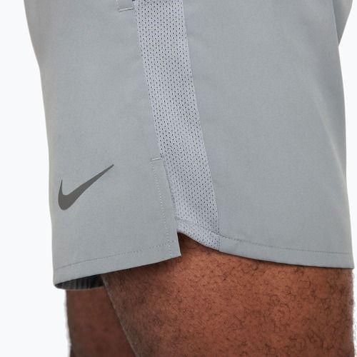 Pánské šortky Nike Dri-Fit Challenger 5" 2in1 smoke grey/dark smoke grey