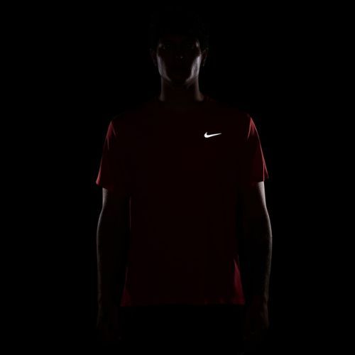Pánské běžecké tričko Nike Miler Dri-Fit UV light crimson