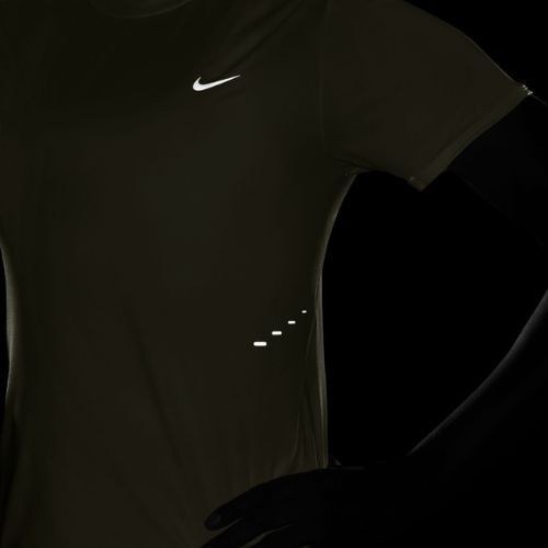 Dámské běžecké tričko Nike Swift Dri-Fit sail